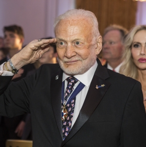 Buzz Aldrin Endorses Donald Trump