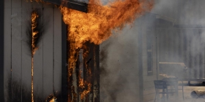In a test, one home burns, the other is unscathed. A lesson for fire-proofing L.A.?